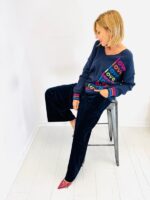 Pull Col V imprimé "LOVE" – Image 7