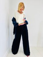 Pull Col V imprimé "LOVE" – Image 3