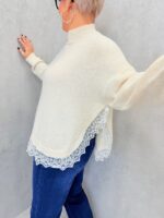 Pull col montant avec dentelle – Grande Taille – Image 6