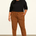 Pantalon en velours côtelé coupe détente avec lien à la taille