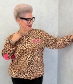 Sweat imprimé léopard détail rose – esprit wild & féminin