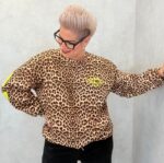 Sweat imprimé léopard détail rose – esprit wild & féminin – Image 3