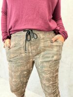 Pantalon imprimé camouflage floral 🇮🇹 – Image 2