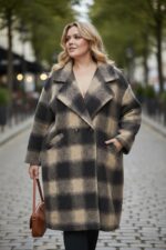 Manteau long à carreaux – Collection Grande Taille – Image 5