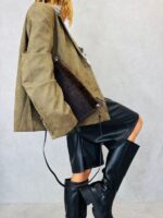 Sac en cuir suédé avec doublure moumoute. – Image 4