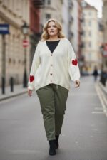 Gilet grande taille avec cœurs – Style cosy & tendance – Image 2