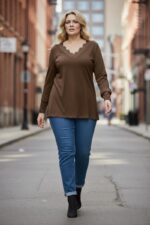 Pull col dentelle – Image 2