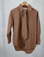 Chemise Rayée avec Cravate Intégrée – Élégance Mode & Esprit Couture – Image 4