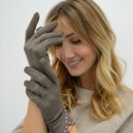 Gants Suédine & Clous – Élégance Moderne & Finition Chic