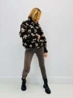 Veste Moumoute à Fleurs – Douceur & style rétro – Image 4