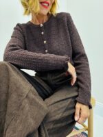 Gilet Texturé avec boutons dorés – Image 4