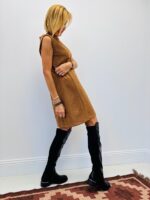 Robe en Suédine avec détails cloutés – Image 2