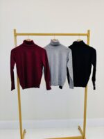 Pull Col Roulé avec boutons dorés – Élégance intemporelle et douceur fluide – Image 2