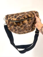 Sac Banane Fausse Fourrure léopard – Wild & cosy – Image 2