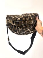 Sac Banane Fausse Fourrure léopard – Wild & cosy – Image 3