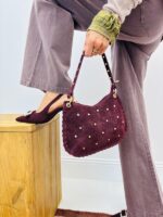 Sac en Cuir de vachette avec clous dorés