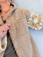 Veste à capuche effet laine bouillie et manches fleuries – Grande Taille – Image 5