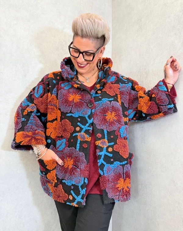 22102025-007 Veste fleurie en laine bouillie – Grande Taille – Image 1