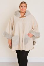 Cape grande taille effet suédine avec fausse fourrure