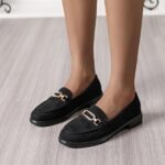 Mocassins élégants avec Chaîne Métallique – Image 8