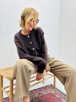 Gilet à Boutons Dorés – Image 9