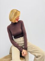 Top Col Roulé seconde peau – Élégance minimaliste et confort coton – Image 5