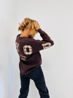 Pull oversize "New York" à motif écossais – Image 3