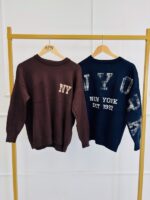 Pull oversize "New York" à motif écossais – Image 2