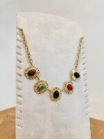 Collier Médaillons dorés pierres colorées