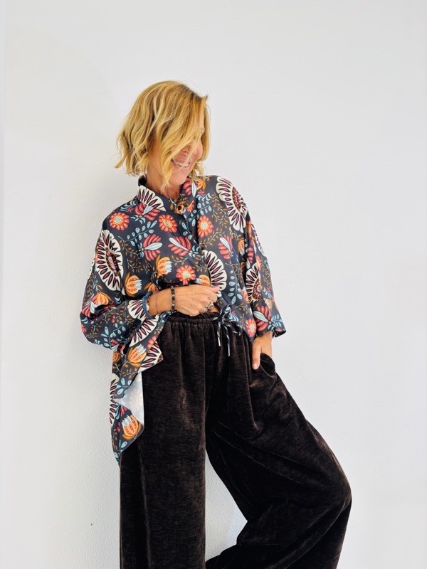 28082025-056 Chemise Fluide Imprimé Floral graphique – Image 1