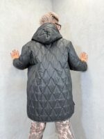 Parka matelassée à capuche réversible imprimé léopard – Image 6
