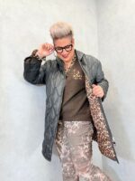 Parka matelassée à capuche réversible imprimé léopard – Image 4