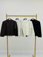 Pull Col Cheminé – Élégance minimaliste by VALENTYNE – Image 2