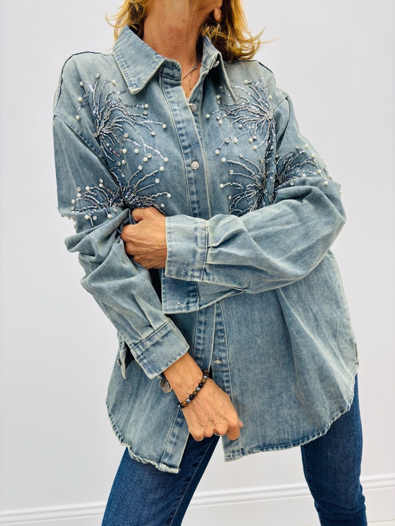 30092025-062 Chemise en Jean brodée perles – Image 1