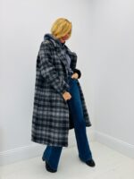 Manteau élégant à Carreaux Brossés – Confection italienne – Image 4