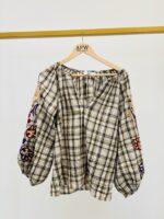 Blouse à Carreaux & Manches Brodées – 100% Coton – Image 2