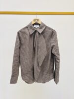 Chemise à Carreaux avec Lavallière – Élégance Classique & Touches Modernes – Image 2