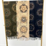 Écharpe Imprimé Fleur – douceur et élégance naturelle