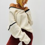 Pull col V contrasté – Maille douce