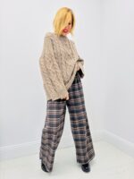 Pantalon Large à Carreaux – Esprit rétro chic signé VOGUE – Image 4