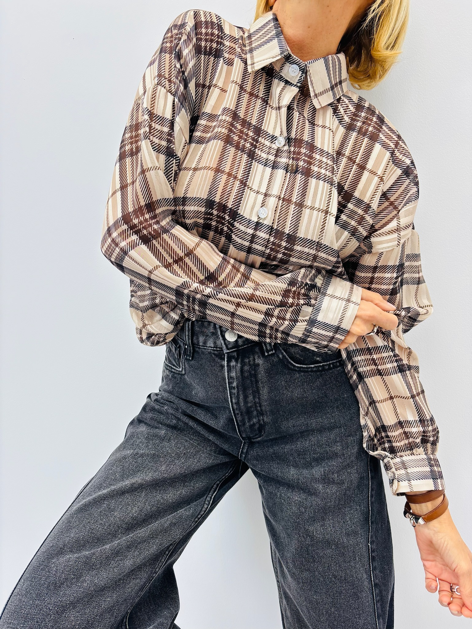 62BB9332-19E0-41F3-A436-2975B6CAADE8 Chemise transparente à carreaux – Marque VOGUE – Image 1