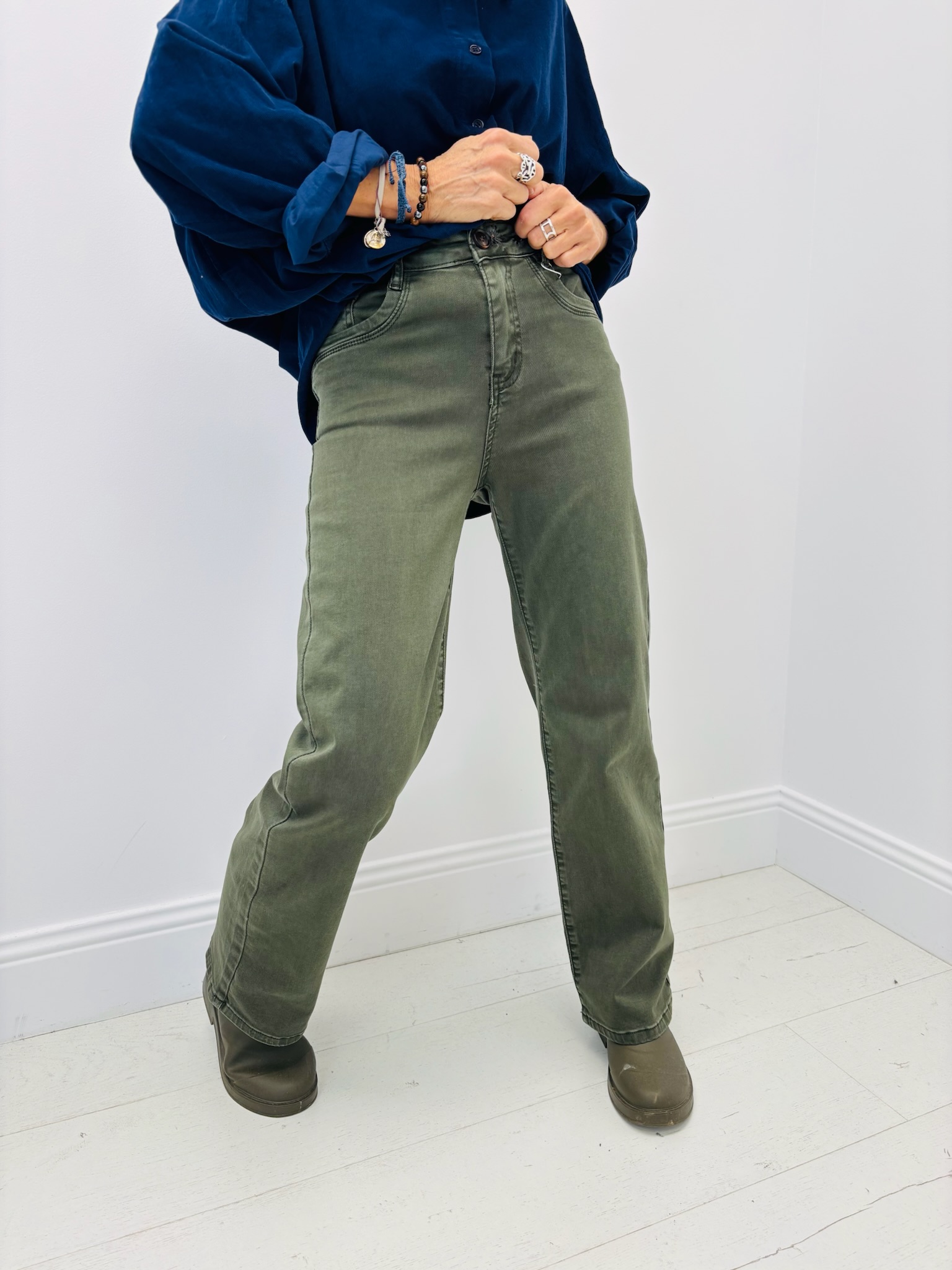 64E4A9EF-A6AF-43FF-8127-28F628870575 Jean Wide Leg Brodé – Image 1