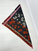 Écharpe Mickey jacquard – esprit ludique et chic 100% viscose – Image 2