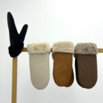 Moufles Suédine & Fausse fourrure – Chaleur et élégance