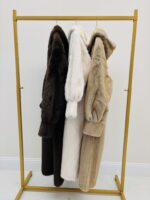 Manteau Long à Capuche en fausse fourrure – Image 2