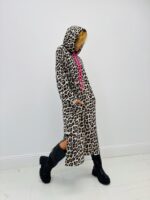 Robe Pull Léopard Capuche – Confort et style urbain – Image 4