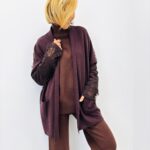 Gilet Doux à Détails dentelle – Élégance féminine