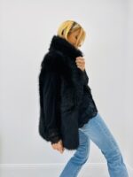 Gilet Reversible Sans Manches en fausse fourrure – modèle par FREDA – Image 12