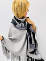 Écharpe graphique – Douceur & style intemporel – Image 4