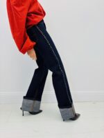 Jean Droit à revers et clous dorés – Image 4